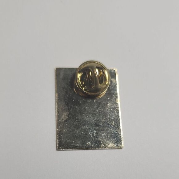 Michigan Fallen Heroes Vintage State Peninsula MI In Remembrance Lapel Pin - Picture 2 of 3